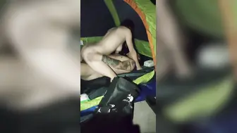 【小优的榨汁机】户外露营，帐篷内3P，连续2炮，小美女身材一流，静谧夜晚格外刺激，画面唯美刺激，人气登顶赚翻