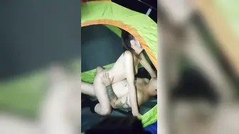 【小优的榨汁机】户外露营，帐篷内3P，连续2炮，小美女身材一流，静谧夜晚格外刺激，画面唯美刺激，人气登顶赚翻
