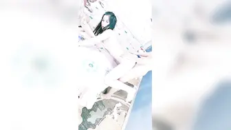 无毛馒头逼骚女跟好姐妹一起4P小哥哥，全程露脸让小哥各种抽插爆草浪叫呻吟，镜头前轮流展示精彩刺激不断