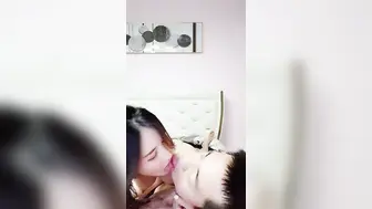 极品的女友简直要天天操逼的节奏模特身材制服诱惑，高难度姿势解锁内射鲍鱼