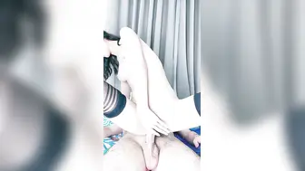 大长腿极品美女！干净无毛美穴！疯狂自慰操逼，主动骑乘位爆操，操完自摸骚逼大量喷尿