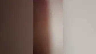 呆萌小萝莉【肖兔兔】酒店操逼，双马尾娇小身材，骑在身材抽插，第一视角正入爽翻