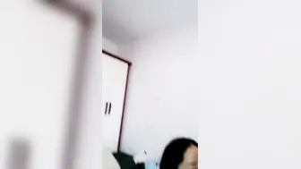 【黑丝长腿学姐【下篇】眼镜反差婊舔菊花口尿猛操高潮喷水清纯学生妹子，白嫩娇羞，这脱光了居然这么骚啊