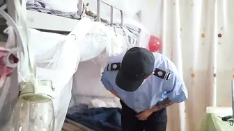 【麻豆传媒】清纯女神-寻小小【窥探女子宿舍】枕头下的神秘棒状物，高清720P原版首发【MMZ-055】