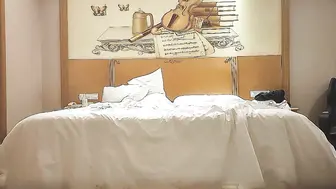 大圈高端，高颜值纹身大奶骚女，肉感十足，仙丹加持激情爆操，搞得骚女瘫软.