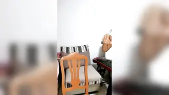 舞姬妖妖很像明星的一个小女人【下篇】颜值不错全程高能脱衣艳舞诱惑精彩不断，制服情趣黑丝高跟大秀揉奶摸逼脱衣舞