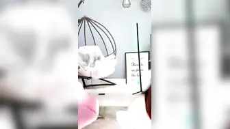 舞蹈系美女下海黄播【下篇】透视小肚兜跳雨伞舞，水蛇腰细长美腿，倒立一字马，红色高跟鞋，搔首弄姿诱惑