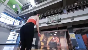 （NBA总冠军赛特辑) 学长~ 一起来打篮球吧 ! 你支持赛尔提克还是独行侠呢？