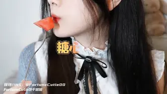 【爆浆嫩穴】欲求不满侄女爬上叔叔床,淫舌堵嘴白浆满盈不射不休
