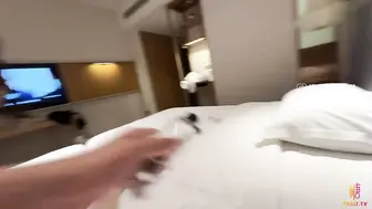 黑椒盖饭_【开裆肉丝】椰乳少女约啪体验 玩具轻调教强制深喉 连操两次骚叫不停