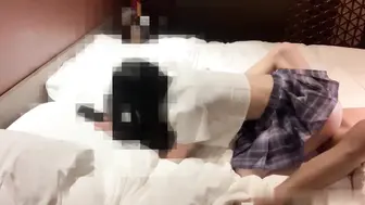 『唐伯虎』白丝JK学生小女友蜜桃臀插穴爽到忍不住  再约大长腿校花嫩妹，一边被操一边给男友打电话，拼命忍住呻吟，不让男友发现