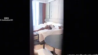 《欲望青春期》青春期继妹偷偷自慰被发现，作为哥哥该要怎么教育呢! 1