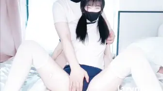 新的vlog_白丝袜和运动服_口交_后入_无套中出20分钟