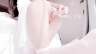 米娜学姐白色蕾丝睡裙