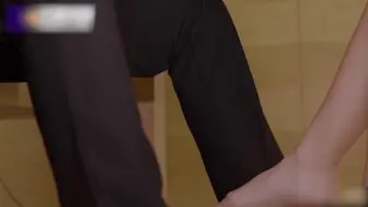 单亲妈妈勾引女儿男友