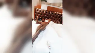 推特成年美女Easygril私拍流出！喝酒后与朋友自愿互动，火辣画面全程曝光