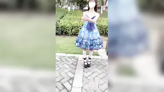 推特网红百变COSER叛逆情侣 千元露脸土豪任务定制 公园露出楼道啪啪内射