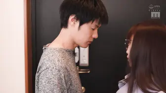 MIDA-621 [中文字幕]女友家旅行不在家，于是我与她的巨乳女友人尝试换乘同居，无套中出全开的一周，天宫花南