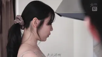 SNOS-135 [中文字幕]因为比脸还大的胸部…只靠乳房就暴露身份的人妻风俗娘的末路…。丈夫不在期间，是附近居民最爱的被随意抽插的M罩杯。 南羽琉