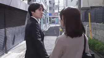 ADN-766 [中文字幕]说着「绝对不能原谅出轨」的调查出轨的人妻，直到被睡走为止。 栗山莉绪