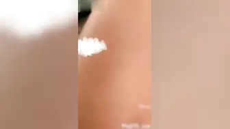 今日热门-学生妹背着男友约炮颜射，这么骚你男朋友知道吗？