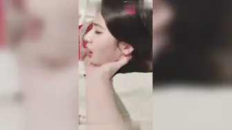 哈尔滨师范大学高颜值女神汪沐妍性爱视频流出，无套爆操女上骑乘后入猛干淫叫连连到宿舍床板狂响欲塌