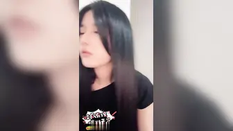 在美的女神为了钱什么都能做 长沙顶级高端女神杨明蕊下海直播自慰抠逼的样子真的迷人