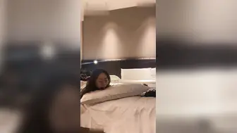 最近很火的长春空姐被富二代宾馆捆绑调教 空姐诠释什么叫做 哥哥你别动 妹妹是全自动 连对白都是那么真实！