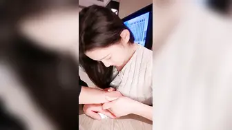 真实乱伦 喝点小酒有些醉了忍不住勾引了姐夫 被姐夫无套内射 身材很好的小姨子！