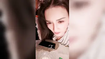 真实乱伦 喝点小酒有些醉了忍不住勾引了姐夫 被姐夫无套内射 身材很好的小姨子！