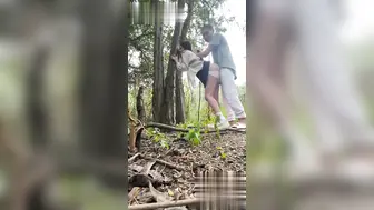 美女主播勾引精神小伙户外打炮 精致的小脸蛋被浓精颜射一脸后还强势后入！
