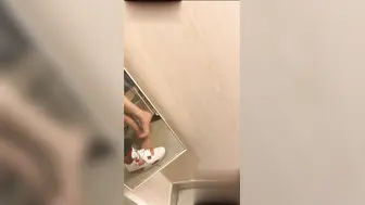 美术学院高颜值小姐姐 户外极限露出展示丝袜玉足 当性奴就要有性奴的觉悟