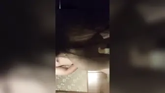 豪乳美少妇不爱操逼爱口交 早上一起来就要搞一发 看是阳光先射进来还是你先射进我嘴里！