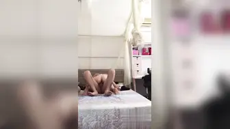 艺术学院舞蹈小美女暑假带学弟男友回家玩操爱 小男友生猛输出很是耐操！