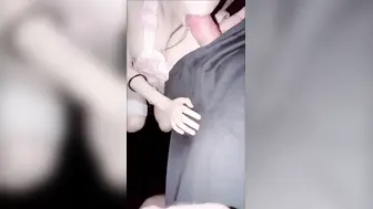 兄妹学校门口扒光内射粉嫩美鲍精液流出