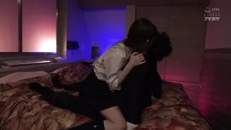 IPX-837 [中文字幕] 教師失格 下課後在飯店密會我陷入在可以當我女兒年紀的學生淫美性愛之中 明里紬